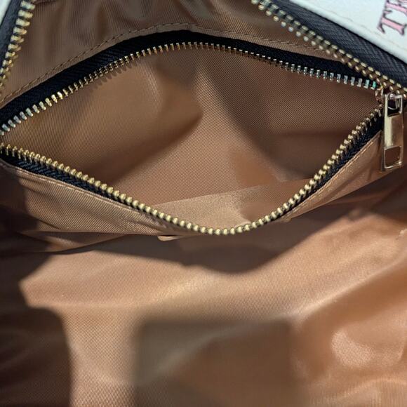 Truly Smiley Face Toiletry Travel Vegan Signature Vanity Case - Picture 12 of 15